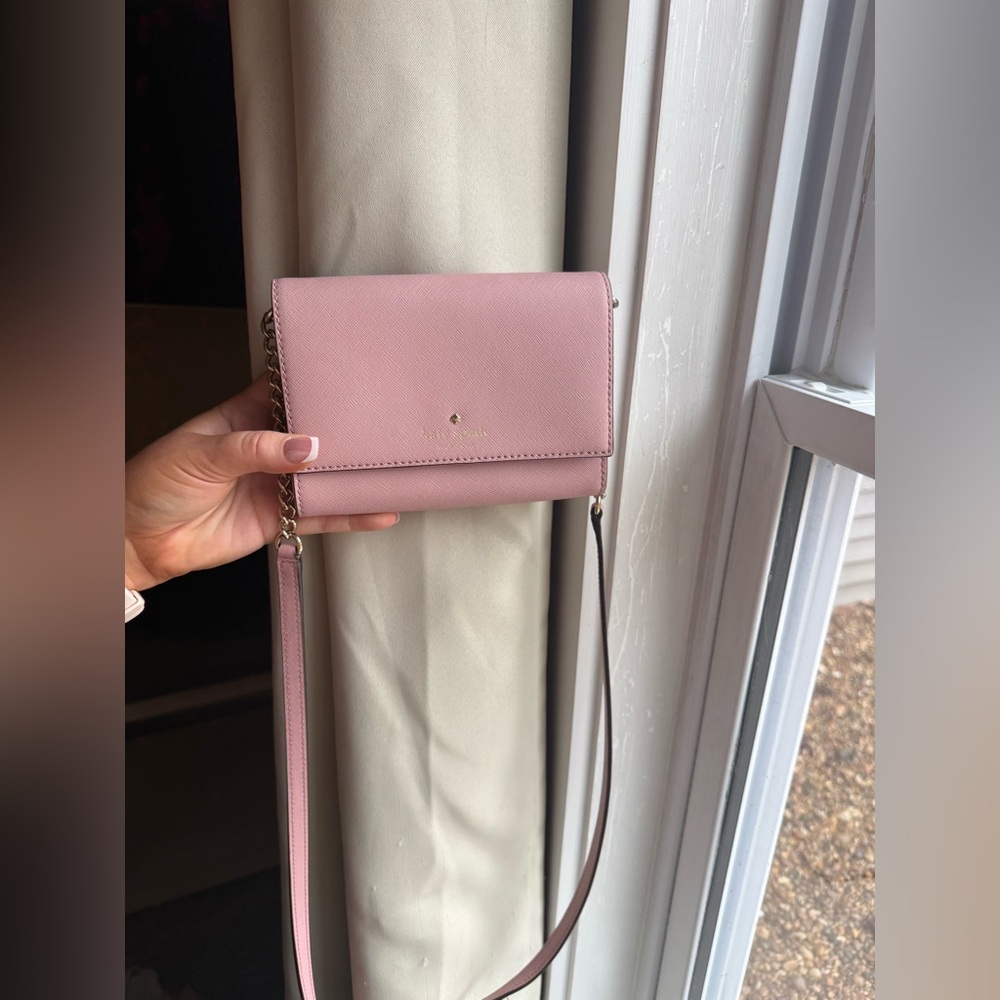 Perfect condition Small Kate Spade crossbody bag💗